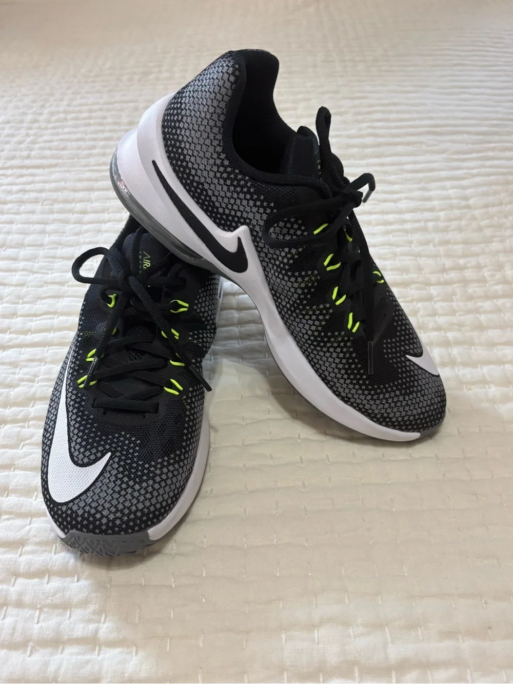 Nike Black Running Shoes with Neon Green Insole